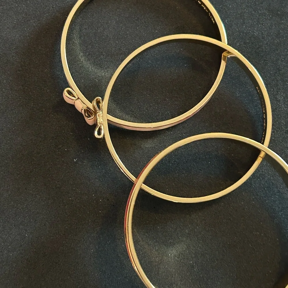 3 vintage Kate Spade New York Gold-Tone Enamel Bangle Bracelet Set - Picture 7 of 9